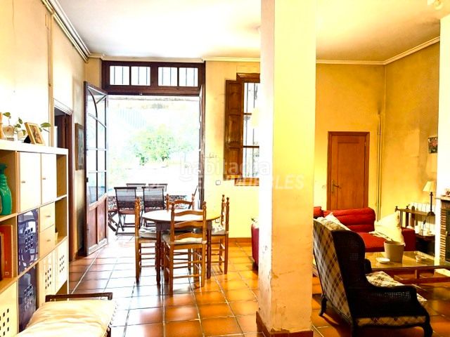 Foto 8a029f39-d3f2-436e-a349-c9c24a8e25f8. Casa amb calefacció aparcament a Rocafort