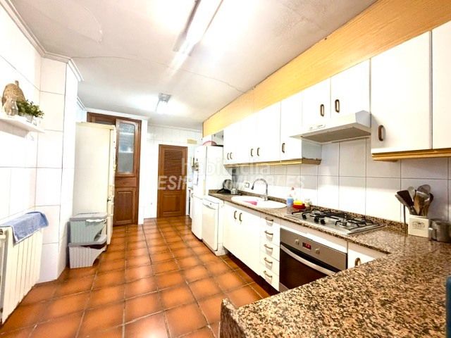 Foto 8ff24f83-4e29-4c62-b269-eb9b2dbd4685. Casa amb calefacció aparcament a Rocafort