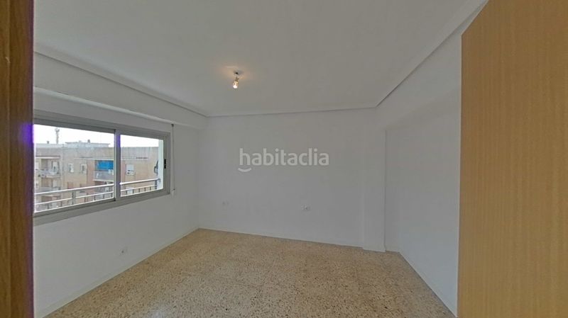 Foto 0e5bb413-ad73-4e7f-bb0e-d149ccd994f0. Pis a Torrefiel Valencia