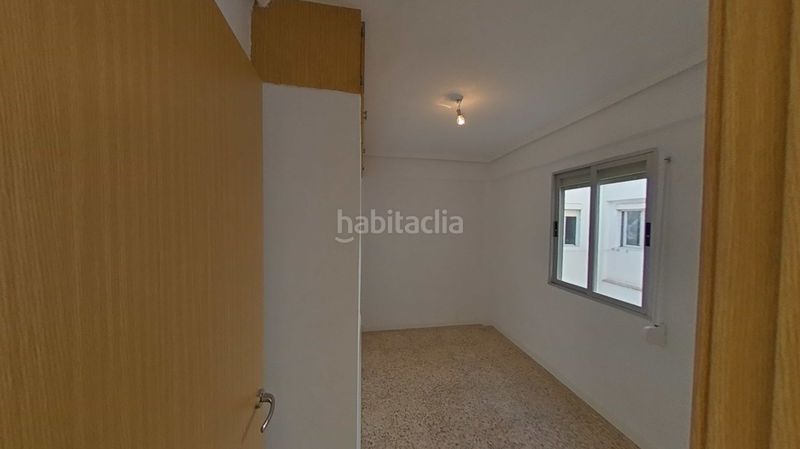 Foto 4f2d2994-9e0c-4c8c-972c-a54273d7c02e. Pis a Torrefiel Valencia