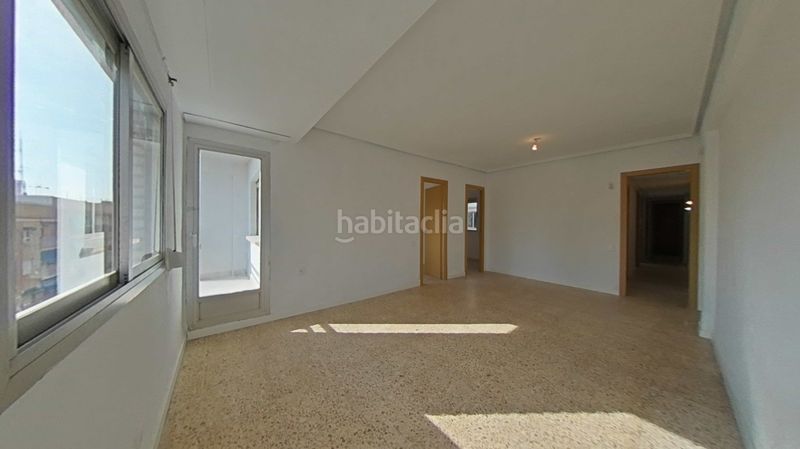 Foto 97a57d57-bb28-4bcb-a5da-24302fa1ad5d. Pis a Torrefiel Valencia