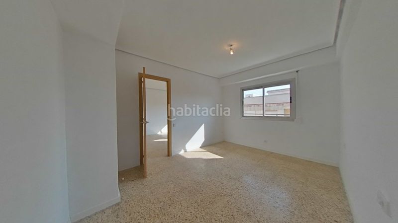 Foto d825a811-96e1-4046-adb5-7a22c3bdfb48. Pis a Torrefiel Valencia