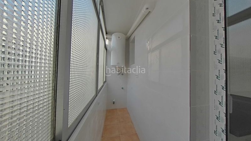 Foto f51314a5-d7a7-4a36-b033-be56b1e4ebda. Pis a Torrefiel Valencia