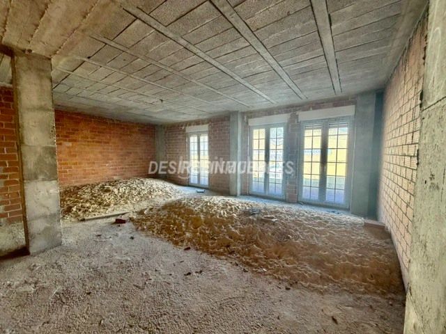 Foto 3a454829-df48-4d1c-bc5e-1ee9e1fde4a7. Edificio benimamet en Benimàmet Valencia