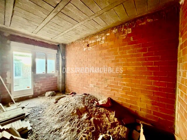 Foto 4351b945-96b0-439c-82f4-7f63d491773d. Edificio benimamet en Benimàmet Valencia