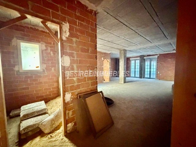 Foto 6b24eb23-ba6e-46b2-a9aa-dd1e8c887504. Edificio benimamet en Benimàmet Valencia