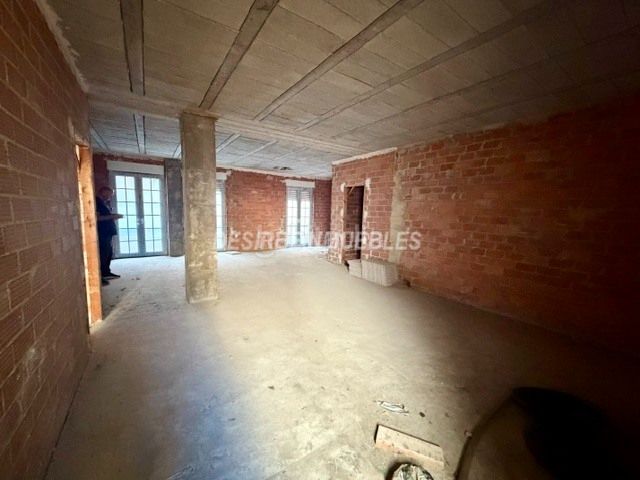 Foto e38e351d-13b6-4c69-8ca7-77805e726a08. Edificio benimamet en Benimàmet Valencia