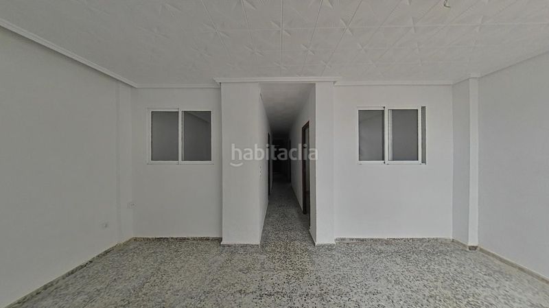 Foto 354502e2-4a9d-4faa-86c3-7df9319373d4. Planta baixa a Natzaret Valencia