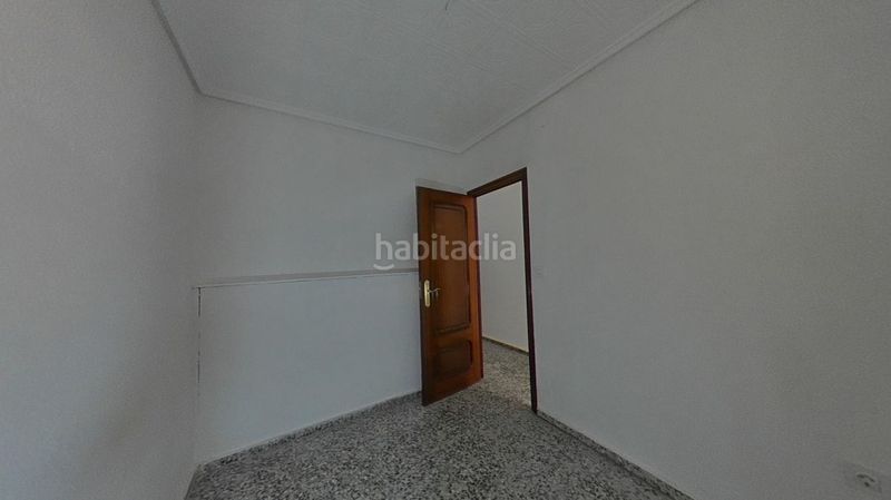 Foto 5a9c0da1-4afe-46b2-ada3-a975e53af7ec. Planta baixa a Natzaret Valencia