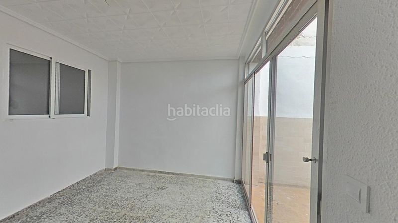 Foto 71556995-eb53-49cf-8bc5-57537a8f9614. Planta baixa a Natzaret Valencia
