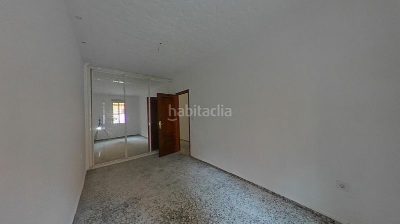 Foto 82c27b34-a64b-41fa-9650-c24e0beebaea. Planta baixa a Natzaret Valencia