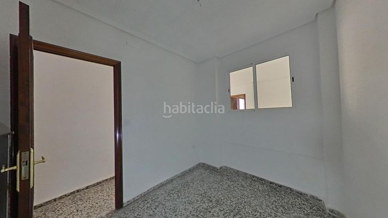 Foto 86af6ced-6e2e-459e-9e6f-78a8530e5974. Planta baixa a Natzaret Valencia