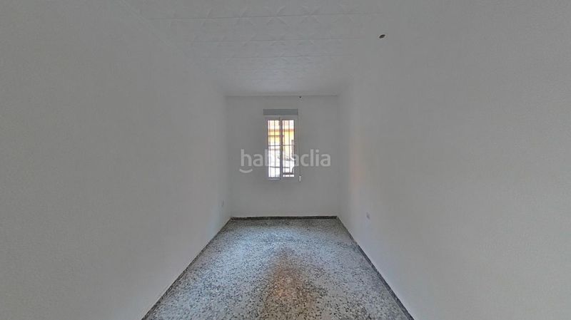 Foto 8ccdbd18-509f-4a5f-aff7-286060ba0e08. Planta baixa a Natzaret Valencia