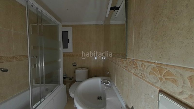 Foto 1002ac69-6729-48a6-8737-1042d8e6de79. Pis a Torrefiel Valencia