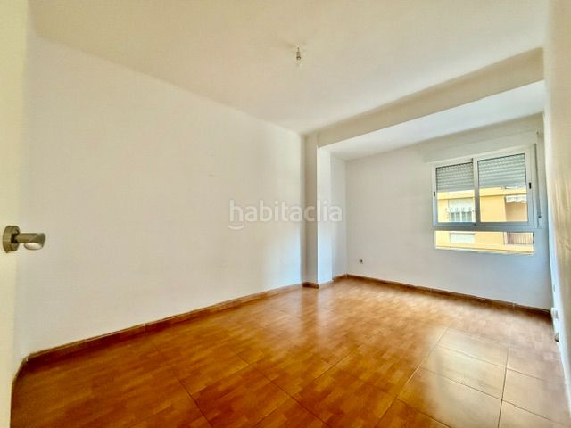 Foto 341b27a3-8689-4d35-a270-c46f9a4d5767. Pis a Torrefiel Valencia