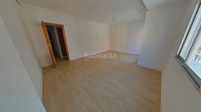 Foto 284cfddf-e2cf-4010-8938-25edf3b812e9. Pis a La Raïosa Valencia