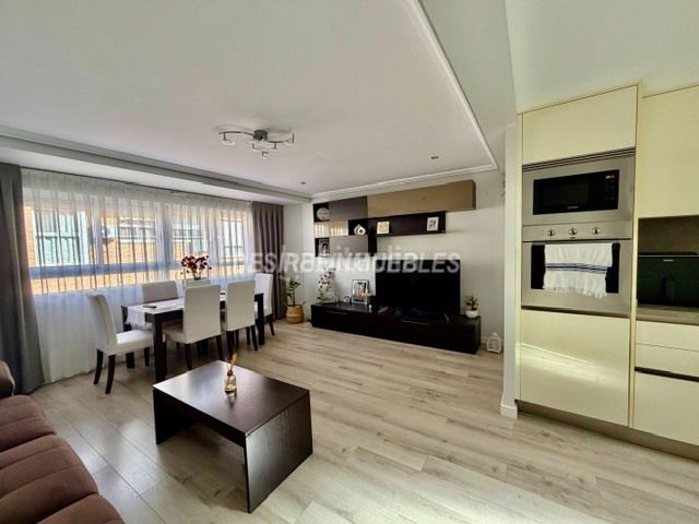 Foto a85553d4-3060-4941-9571-d9bdd035753d. Pis amb calefacció a Barrio Benicalap Valencia