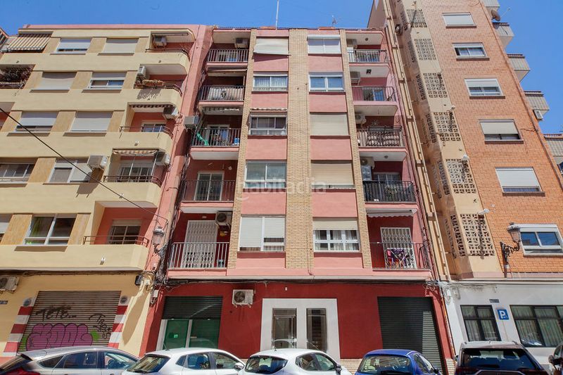 Foto 5a10dc96-eff2-46ba-85dc-3578468a7ec0. Pis a L´Amistat Valencia