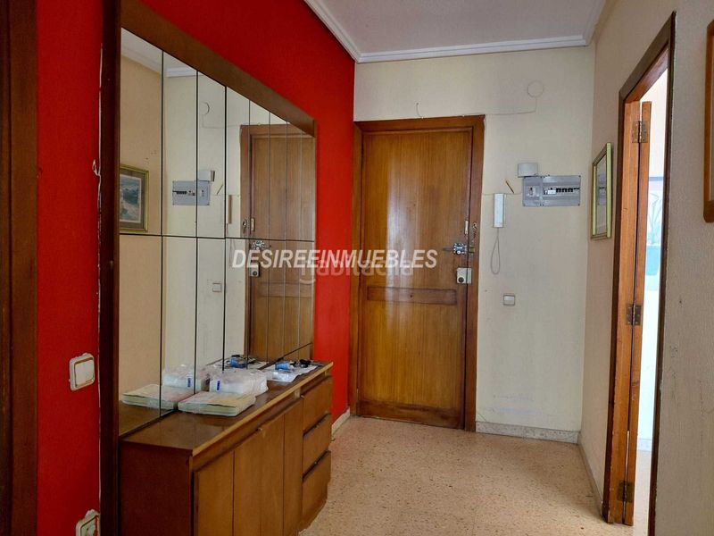 Foto ffbe438b-d5ad-4aa6-bb05-9ce0b4fc344f. Pis amb aparcament a Ciutat Jardí Valencia