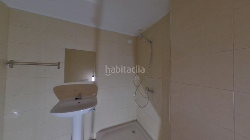 Foto 0f8ae345-c30b-4427-9288-50a76fd5f971. Pis a Torrefiel Valencia