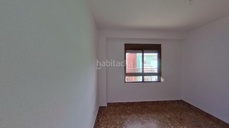 Foto 12aef0c9-20b8-4097-98ff-bce0a2e1f046. Pis a Malva Rosa Valencia