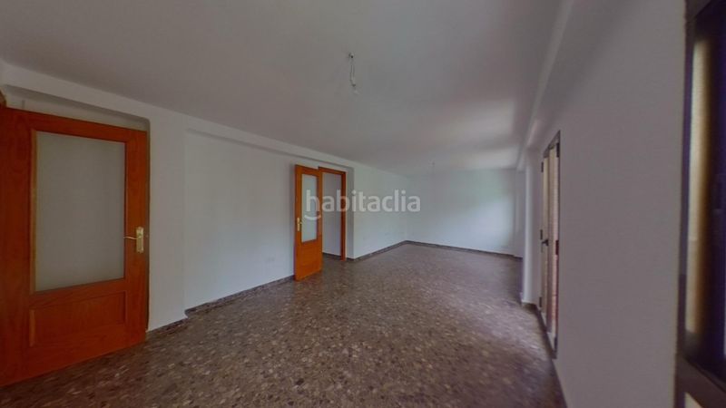 Foto 1b3f26f7-46c4-4eab-82f4-a5cb346eee39. Pis a Malva Rosa Valencia