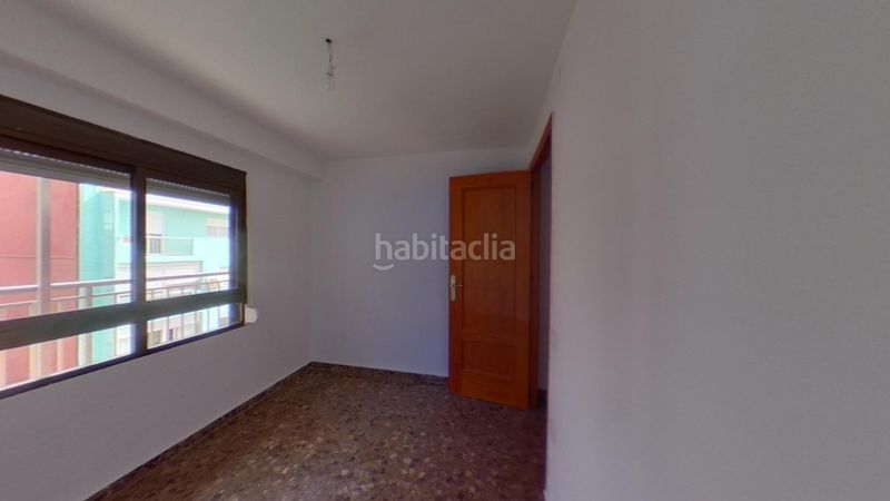 Foto 417ccca2-e32d-432d-9470-21509a771e97. Pis a Malva Rosa Valencia