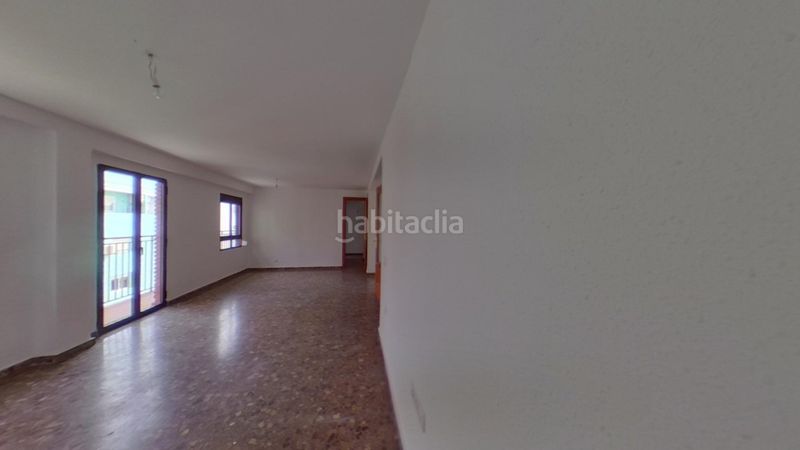 Foto dd7fb936-f8b6-4b89-aa06-9336b4ff9cf9. Pis a Malva Rosa Valencia