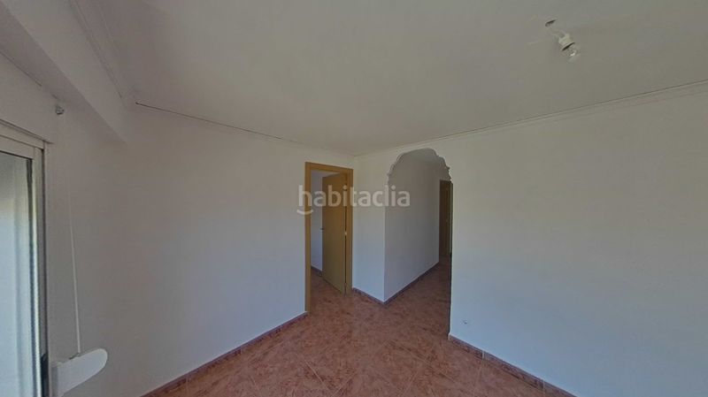Foto 5fb90a37-f625-47a8-aaf0-4d1edaf60578. Pis a Malva Rosa Valencia