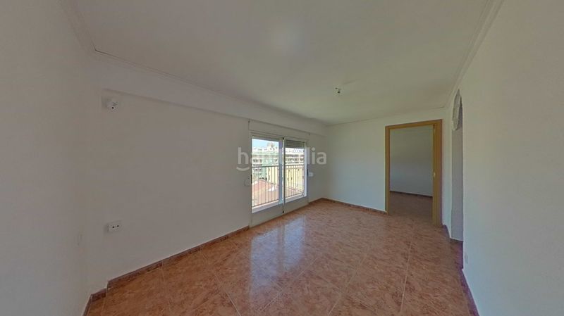 Foto a517f368-e66d-4e6a-8991-bb3176c00126. Pis a Malva Rosa Valencia