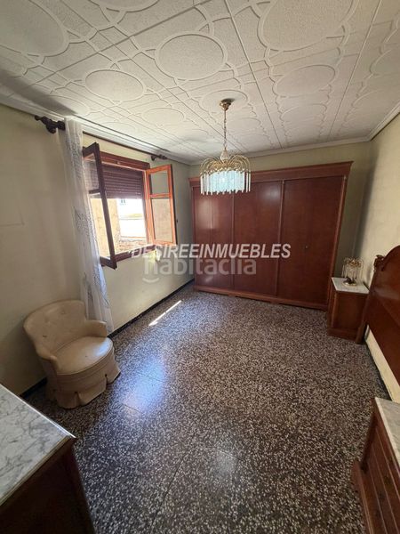 Foto cde84e8a-6a29-4cb2-b1cb-010d97f0fffe. Edificio en Centro Ciudad Manises