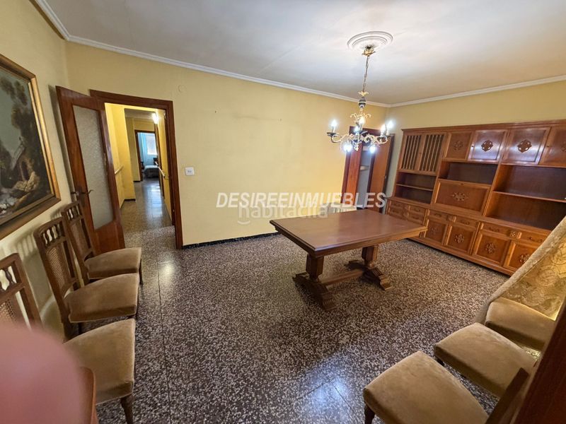 Foto fce189c5-a48c-4ec1-abe8-c09bc933c0b2. Edificio en Centro Ciudad Manises