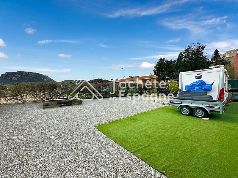 Foto f547bde7-a975-49a3-a60f-54f3b976c781. Casa amb piscina a Vilanova d´Escornalbou