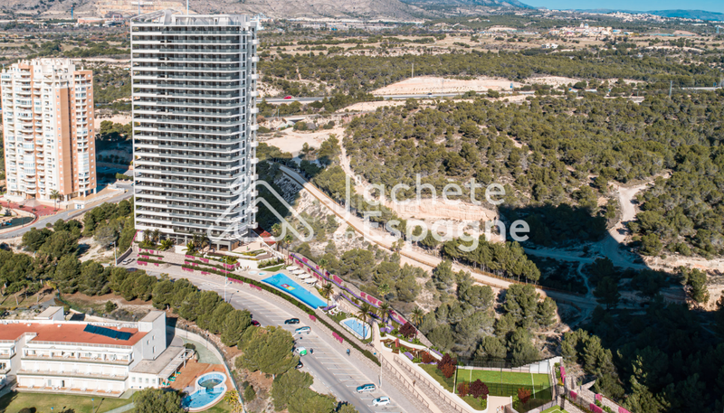 Foto 07df0a0d-2ec1-4a82-828e-260a02197a30. Pis amb aparcament a Via Parque Benidorm