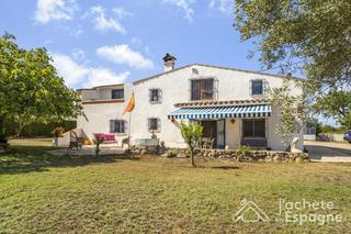 Masia  N/a. Oportunidad única! encantadora casa con piscina y amplia parcela
