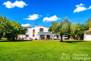 Country house  N/a. Oportunidad única! encantadora casa con piscina y amplia parcela