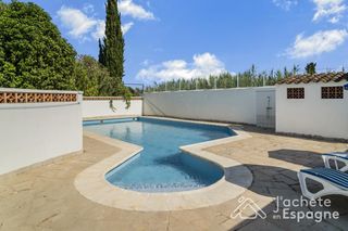 Masia  N/a. Oportunidad única! encantadora casa con piscina y amplia parcela