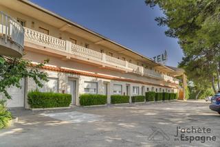 Édifice  N-340. Hotel en funcionamiento en vinaròs