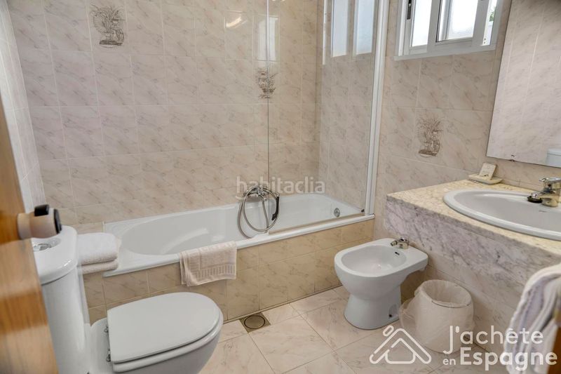 Foto d57c0fe0-9bba-4668-a9b9-baff770bdd09. Edifici a Costa Norte Vinaròs