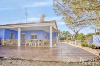 Casa  Quince. Villa de una sola planta con piscina