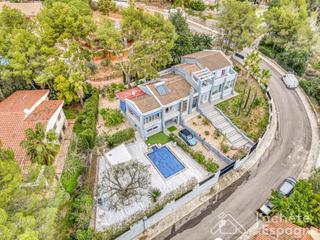 Casa  Carrer ferradura. Exclusiva residencia en benicasim