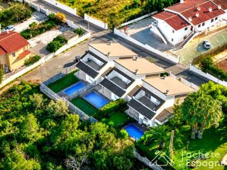Casa  Dels tarongers. Exclusivo chalet con piscina en peñiscola