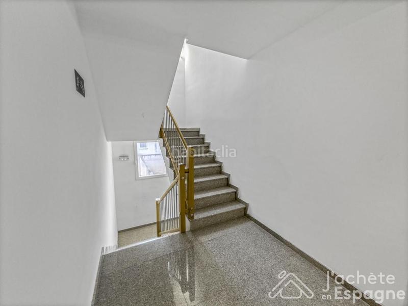Foto 51f2d49d-e8b1-40ab-809c-c3dd8ed11168. Piso magnifico piso soleado en calig en Cálig