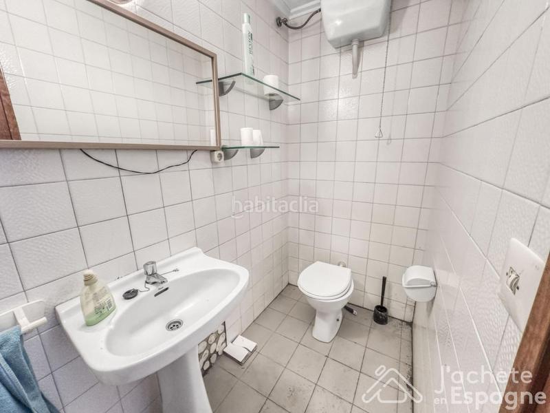 Foto 23c583c8-1230-415d-bef5-e71617fd2263. Casa amb calefacció aparcament a Rossell