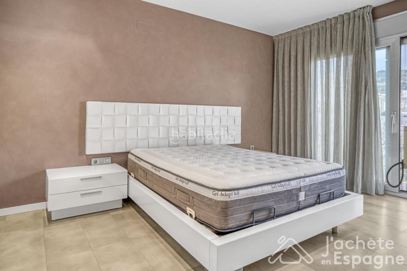 Foto 5dca4822-ec68-4465-b3ed-79363fa67404. Casa amb calefacció aparcament a Rossell