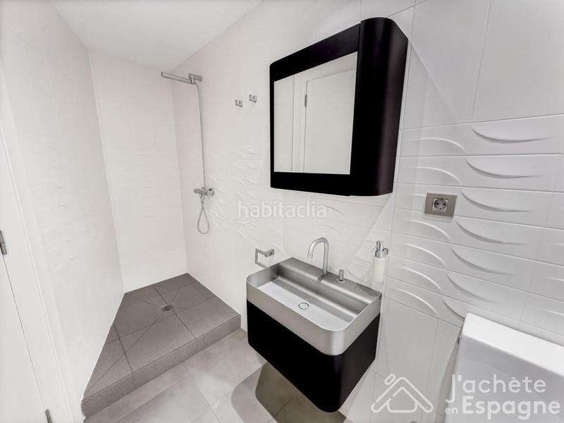 Foto f1182387-ac23-4104-957d-6ff7f64d8534. Casa amb calefacció aparcament a Rossell