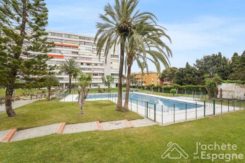 Foto bcd8a279-554c-4a36-bec9-a40155fc97eb. Apartament amb piscina a Solymar Benalmádena