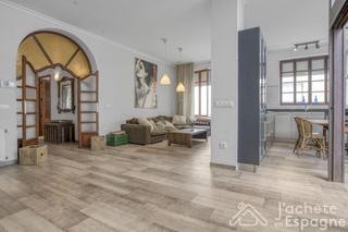 Maison  Carrer santíssim crist. Una joya que fusiona historia y modernidad