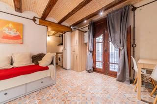 Rez-de-chaussée  Del conde de montornes. Estudio centrico