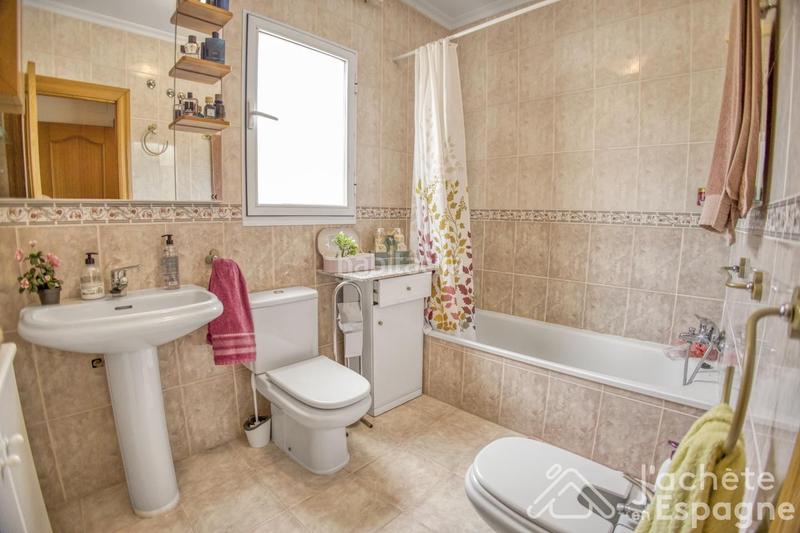 Foto 1666845a-7588-4e31-9034-b5530f3d3483. Casa chalet en zona exclusiva en Coloma Nucia (la)